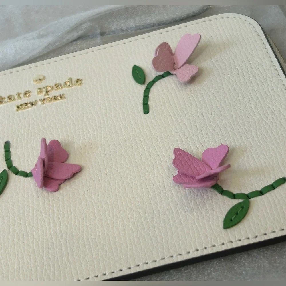 NWT Kate Spade Lucy Applique Medium L-Zip Wristlet